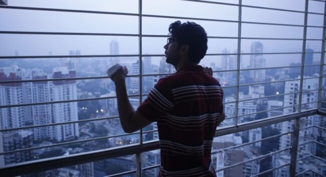 Trapped (2016) : A regular day in your life could turn out to be the longest or even your last